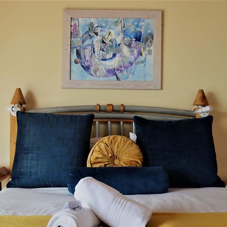 Point Village Guest House موسيلباي المظهر الخارجي الصورة