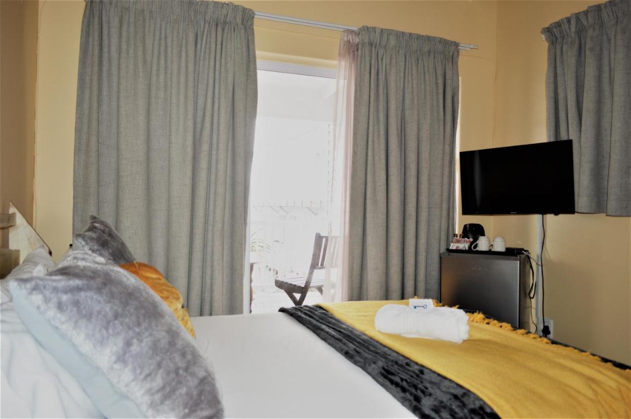 Point Village Guest House موسيلباي المظهر الخارجي الصورة